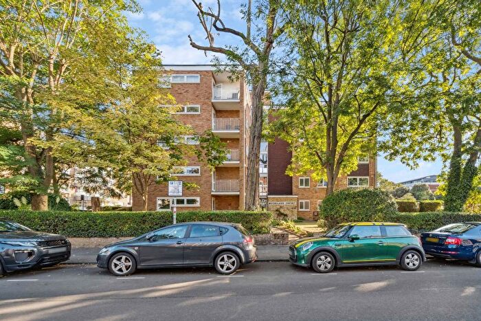 2 Bedroom Flat To Rent In St. John's Avenue, Putney, SW15
