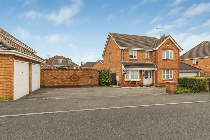4 Bedroom Detached House To Rent In Hither Mead, Frampton Cotterell, Bristol, BS36