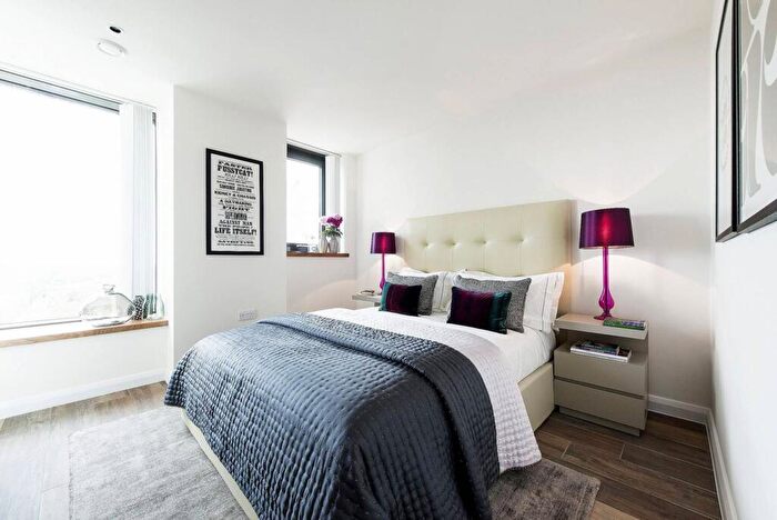 1 Bedroom Flat To Rent In Vantage Point, Archway, London, N19