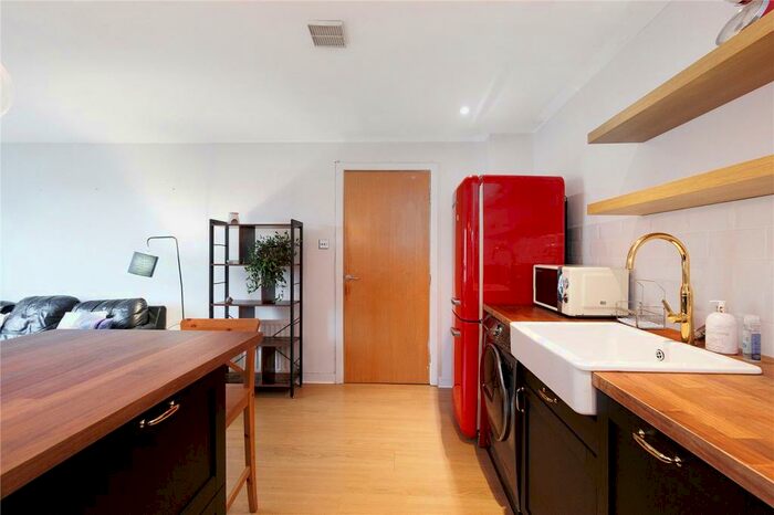 2 Bedroom Flat For Sale In Charlotte Street, Glasgow, Lanarkshire, G1