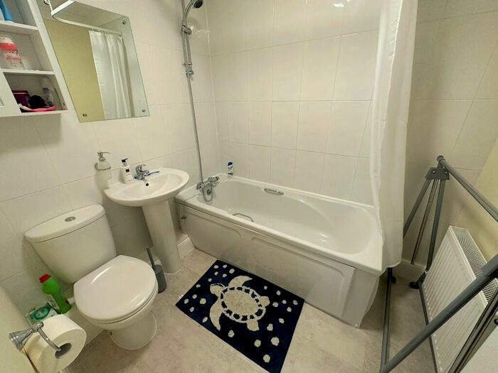 1 Bedroom Flat To Rent In Chester Road, Little Sutton, CH66
