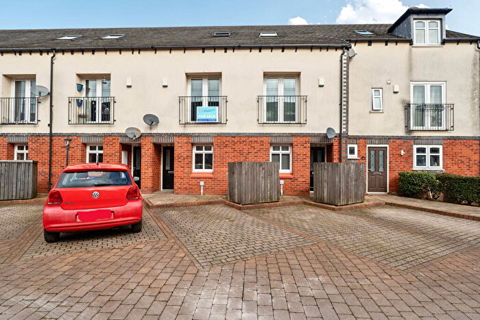 3 Bedroom Town House For Sale In Haighton Court, Nantwich, CW5
