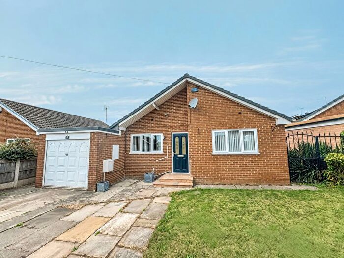 2 Bedroom Detached Bungalow For Sale In Buckingham Way, Byram, WF11