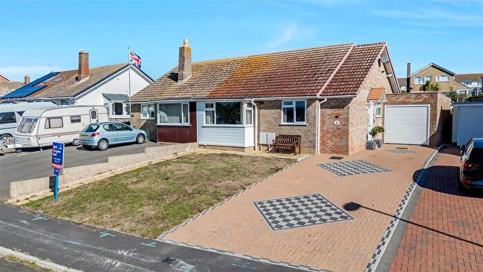 2 Bedroom Bungalow For Sale In Briar Close, Weymouth, DT4