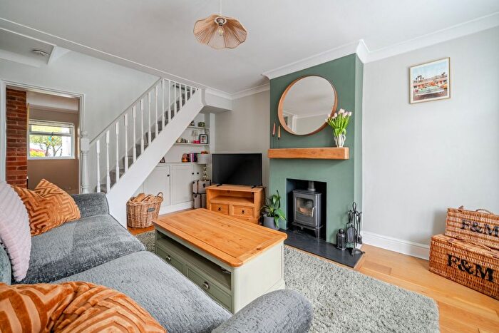 2 Bedroom End Of Terrace House To Rent In Coworth Road, Ascot, SL5