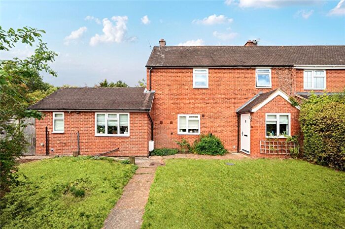3 Bedroom House For Sale In Meadowlands, West Clandon, GU4