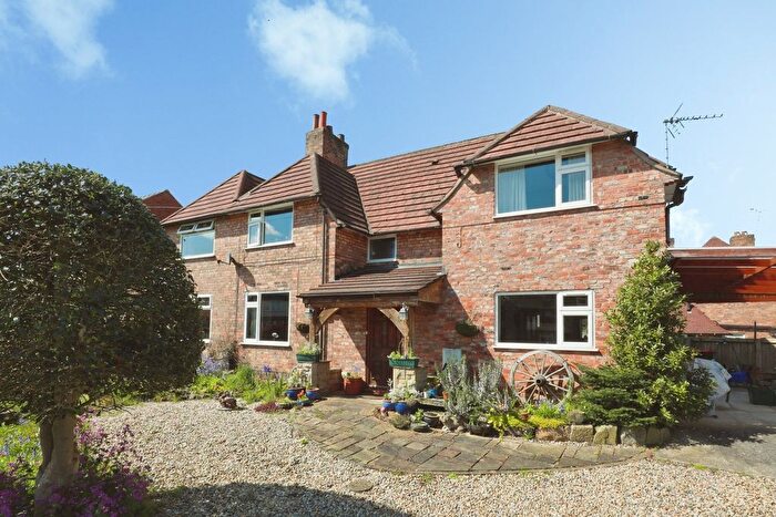 4 Bedroom Semi-Detached House For Sale In Cromwell Road, Northwich, CW8