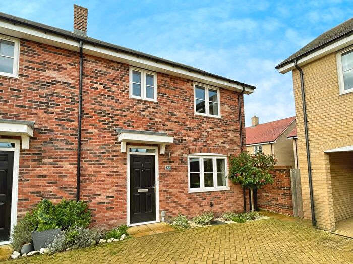 3 Bedroom Semi-Detached House To Rent In Wooding Way, Wilstead, MK45