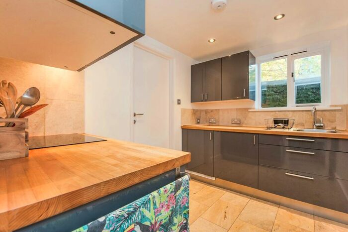 1 Bedroom Property To Rent In Littleworth, Faringdon, SN7