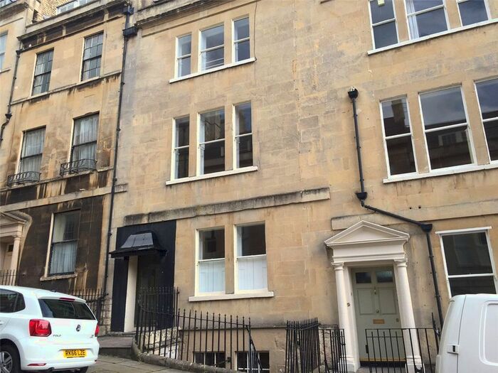 2 Bedroom Flat To Rent In Park Street, Bath, Somerset, BA1