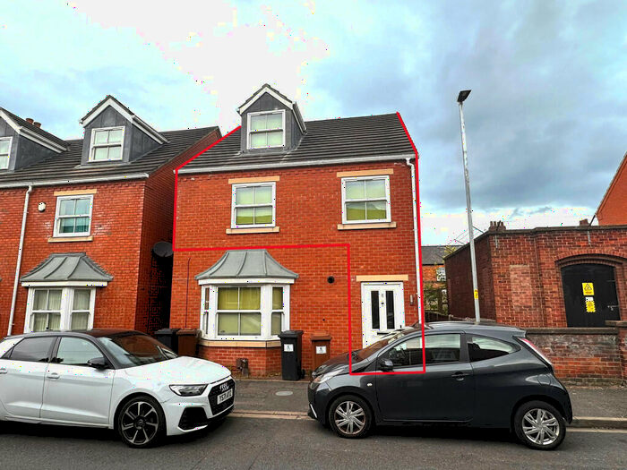 2 Bedroom Flat For Sale In Robey Court, Robey Street, Lincoln, Lincolnshire, LN5
