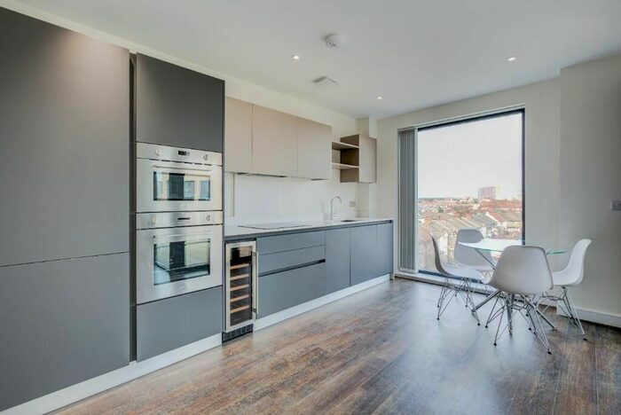 1 Bedroom Flat To Rent In Grafton Road, Croydon, CR0