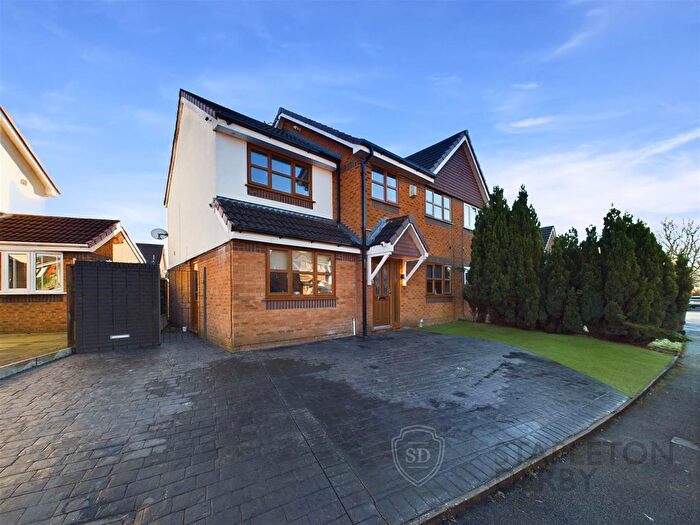 4 Bedroom Semi-Detached House To Rent In Foxwood, St. Helens, WA9