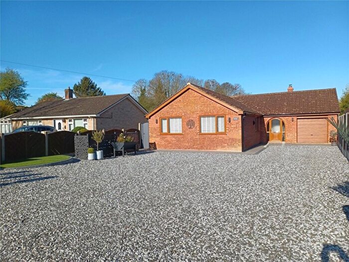 3 Bedroom Bungalow For Sale In Stow Road, Wiggenhall St. Mary Magdalen, King's Lynn, Norfolk, PE34