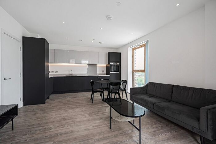 1 Bedroom Flat For Sale In Nest Way, Thamesmead East, SE2