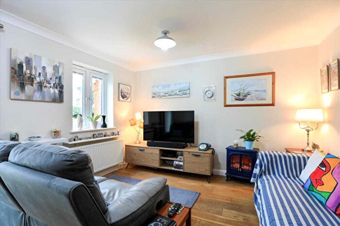 3 Bedroom Semi-Detached House For Sale In York Close, Burton Latimer, NN15