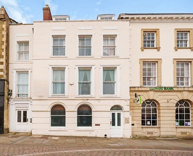 1 Bedroom Apartment For Sale In High Street, Andover., SP10
