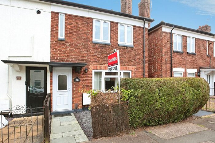 3 Bedroom End Of Terrace House For Sale In Willesden Avenue, Peterborough, PE4