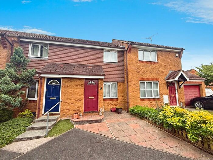 2 Bedroom Terraced House For Sale In Ropeland Way, Horsham, RH12
