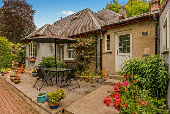 3 Bedroom Detached House For Sale In Strathtay, Pitlochry, Perthshire, PH9