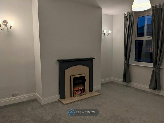 2 Bedroom Terraced House To Rent In Anne Street, Bradford, BD7