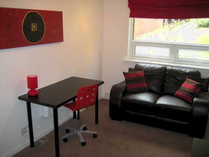 1 Bedroom Flat To Rent In Kendal Bank, LS3