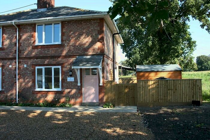 3 Bedroom Cottage To Rent In Blakeney Farm Cottage, Croxton, IP24