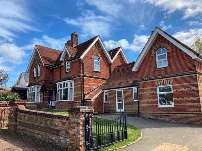 5 Bedroom Farm House To Rent In Kingston Farmhouse, PO32