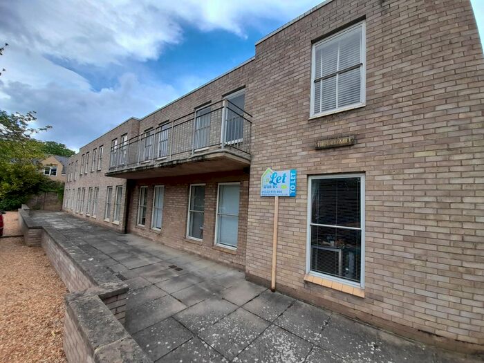 2 Bedroom Flat To Rent In Long Road, Trumpington, Cambridge, CB2