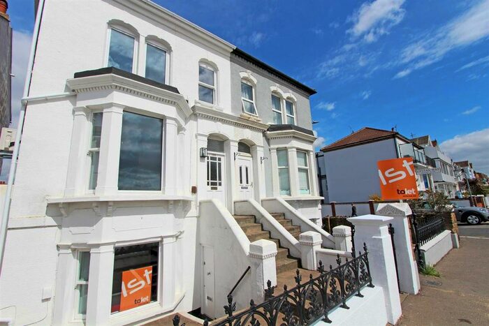 1 Bedroom Flat To Rent In Eastern Esplanade, Southend-On-Sea, SS1