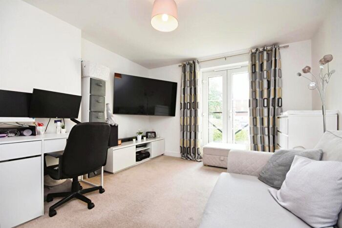 1 Bedroom Apartment For Sale In Gerard Gardens, Great Baddow, Chelmsford, CM2
