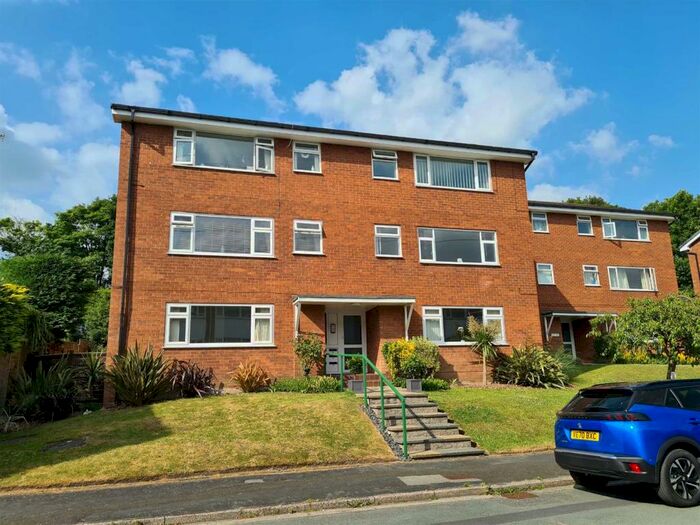 2 Bedroom Apartment To Rent In Beech Farm Drive, Macclesfield, SK10