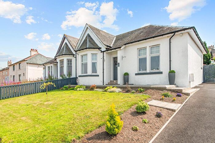 2 Bedroom Semi-Detached Bungalow For Sale In Grahamsdyke Street, Laurieston, Falkirk, FK2