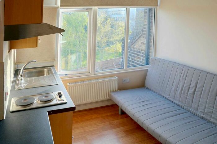 Studio To Rent In High Street, London, W3