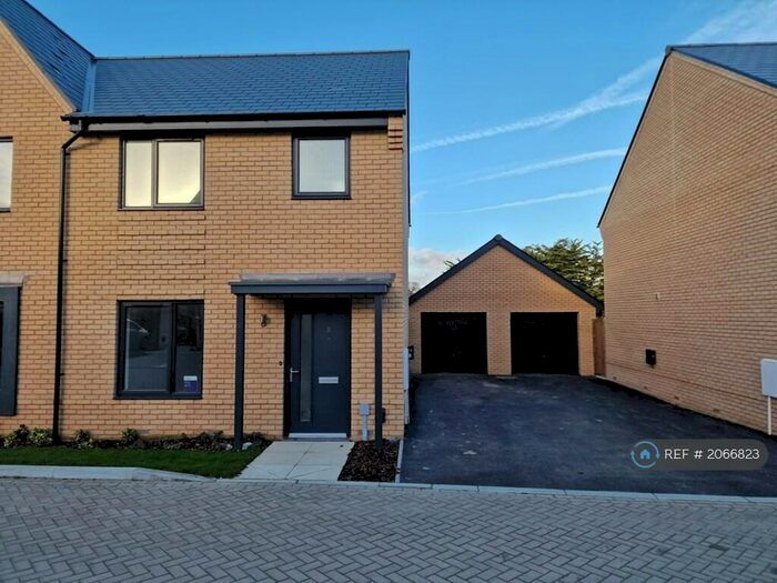 3 Bedroom Semi-Detached House To Rent In Moggridge Close, Folkestone, CT20