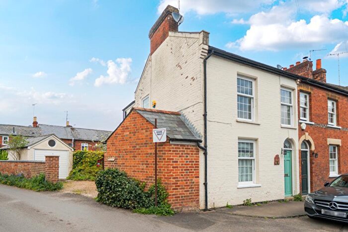 3 Bedroom End Of Terrace House For Sale In Greys Hill, Henley-On-Thames, RG9