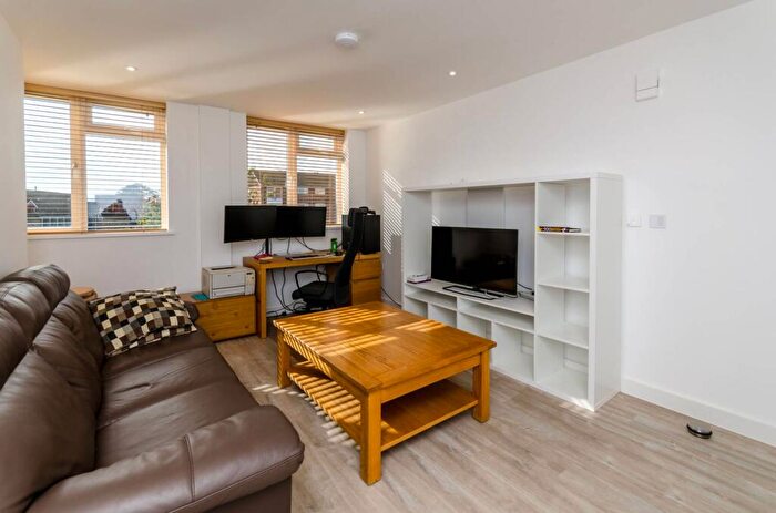 1 Bedroom Flat To Rent In Bury Fields, Guildford, GU2