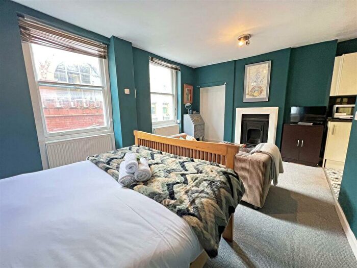 1 Bedroom Flat To Rent In , John Street, City Centre, BS1