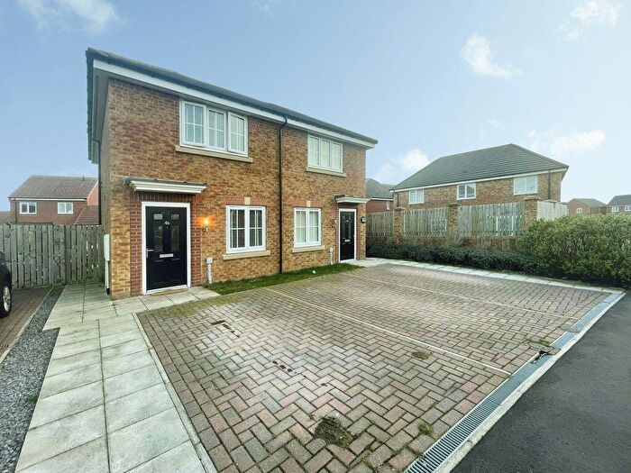 2 Bedroom Semi Detached House For Sale In Crocus Drive, POrtland Wynd, NE24