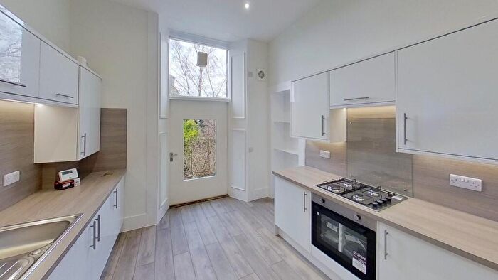 3 Bedroom Flat To Rent In Gillespie Crescent, Edinburgh, EH10