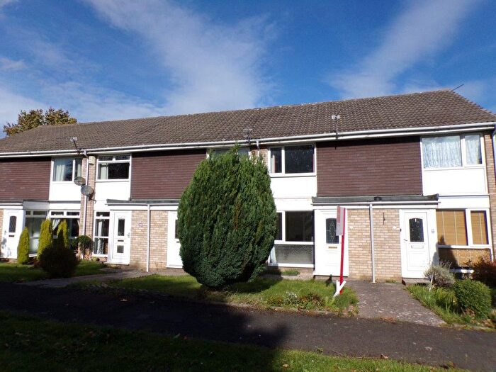 2 Bedroom Property To Rent In Chichester Close, Newcastle Upon Tyne, NE3