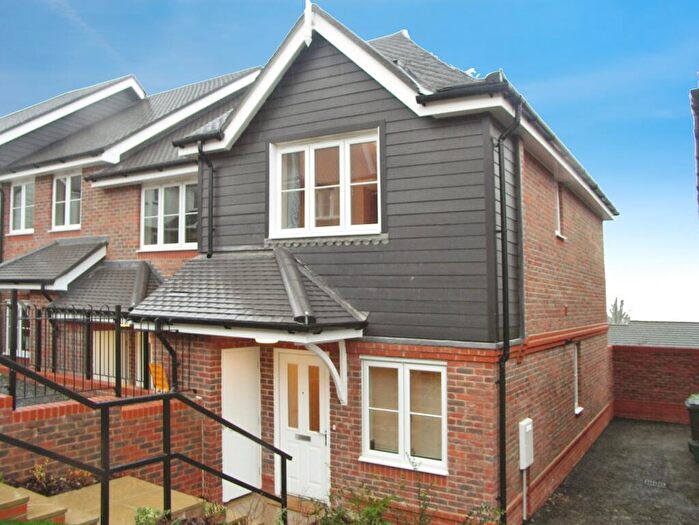 2 Bedroom End Of Terrace House To Rent In Apple Tree Close, High Wycombe, HP13