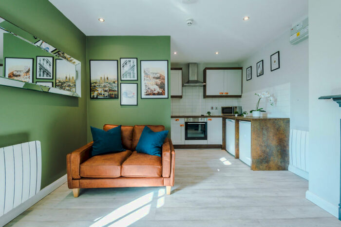 2 Bedroom Flat To Rent In Jesmond View, Newcastle, NE2