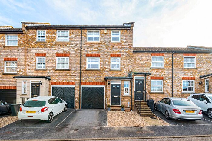 4 Bedroom Terraced House For Sale In Theaks Mews, Taunton, TA1