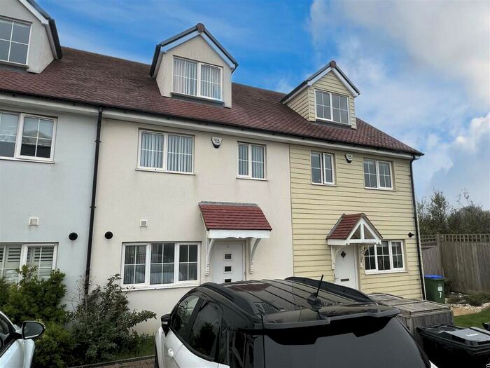 3 Bedroom Terraced House To Rent In Friars Close, Peacehaven, BN10