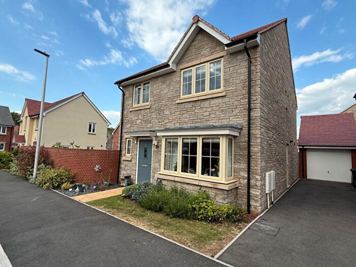 4 Bedroom Detached House For Sale In Muntjac Road, Langford, North Somerset, BS40