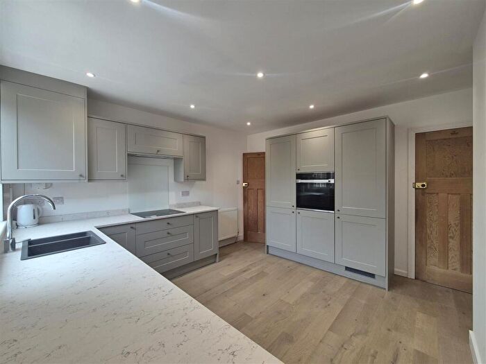 2 Bedroom Semi-Detached House To Rent In Lyndhurst Drive, Stourbridge, DY8