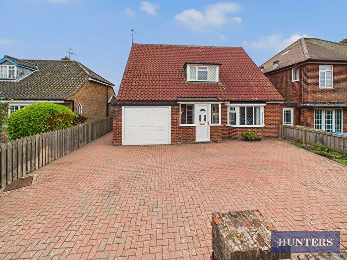 3 Bedroom Detached Bungalow For Sale In Harland Road, Bridlington, YO16