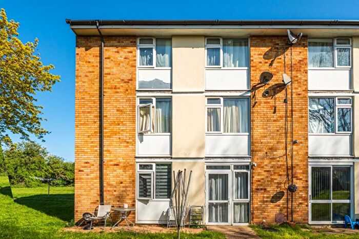 1 Bedroom Flat For Sale In West Reading, Berkshire, RG30