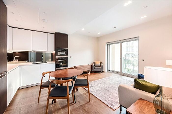 1 Bedroom Flat To Rent In Columbia Gardens, Earl's Court, London, SW6